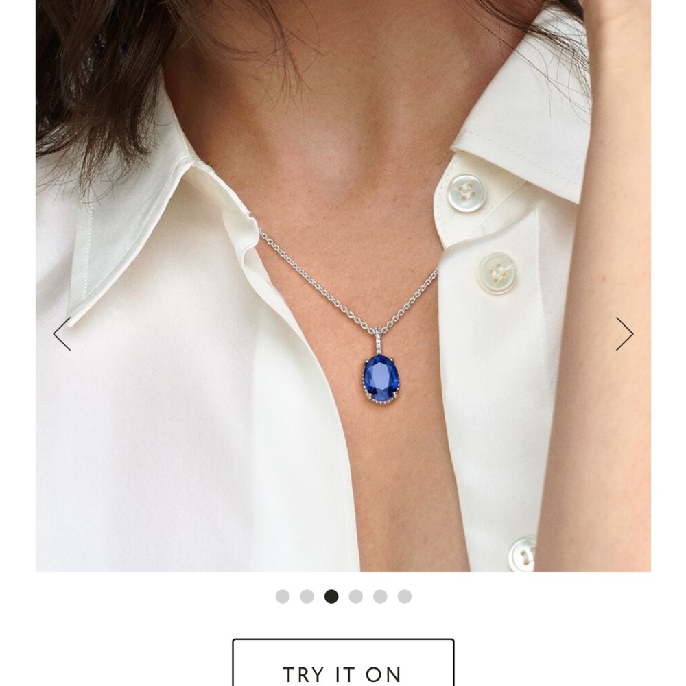 Sparkling Statement Halo Pendant Necklace